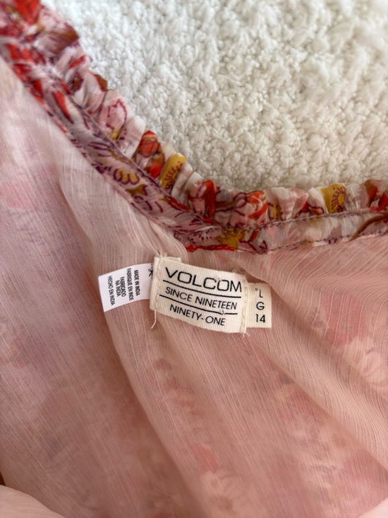 Volcom Floral Tank with tassels - Picture 6 of 7